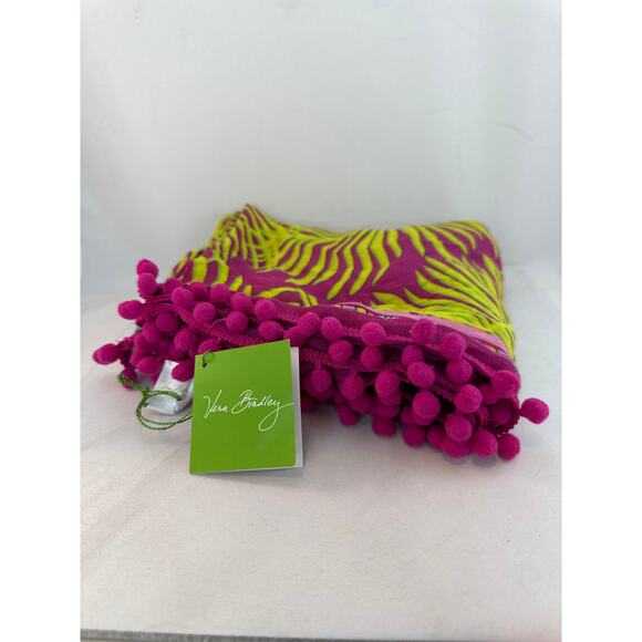Vera Bradley Embellished Infinity Scarf Palm Fronds NWT - Picture 5 of 5
